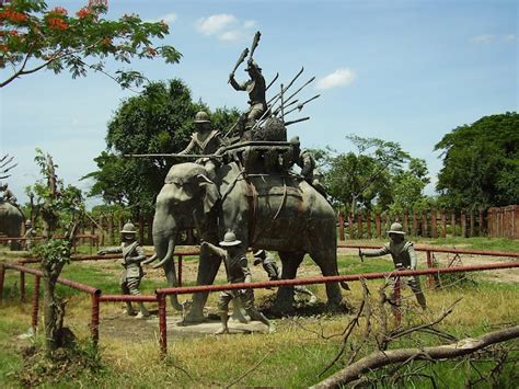 De Slag bij Suphanburi: Een Krachtige Confrontatie Tussen het Koninkrijk Ayutthaya en Het Khmer-Rijk