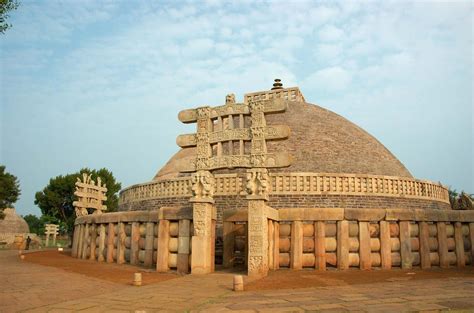 De Ontdekking van de Stupa van Sibi Gedurende een Perioden van Grote Religieuze en Culturele Verandering