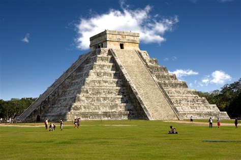 De Erosie van Chichén Itzá: Een Mayasite en een Oorspronkelijk Centrum van Wiskunde en Sterrenkunde